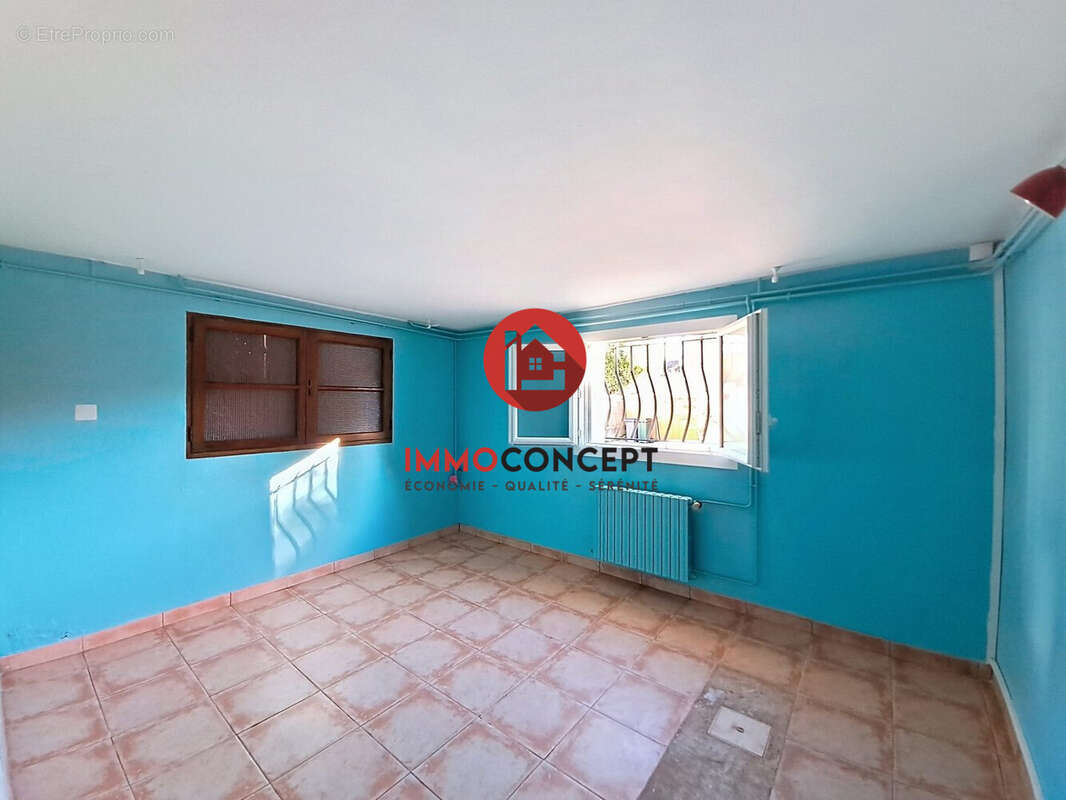 Maison à ROQUEMAURE