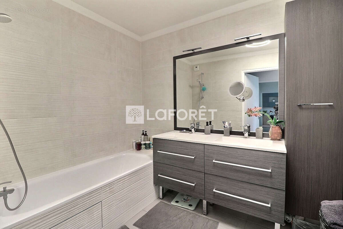 Appartement à RUEIL-MALMAISON