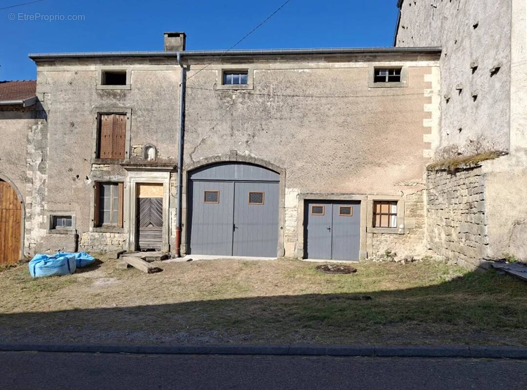 Appartement à AINVELLE