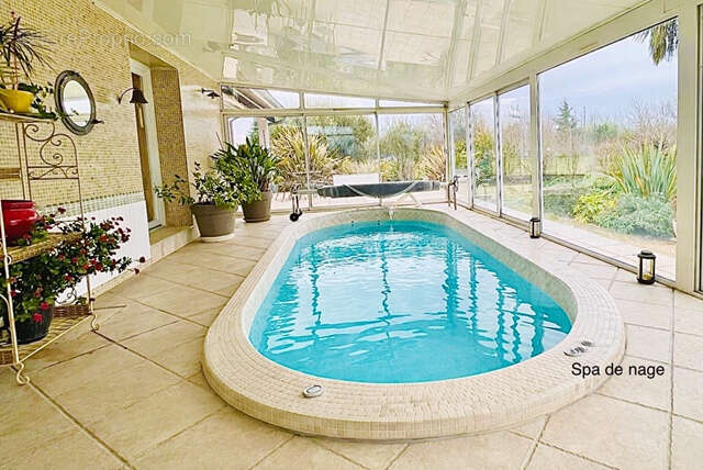 Maison à LAPEYROUSE-MORNAY