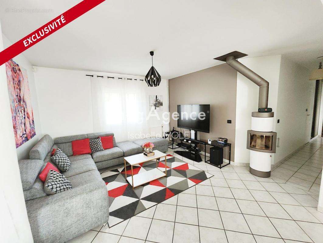 Maison à SIVRY-COURTRY