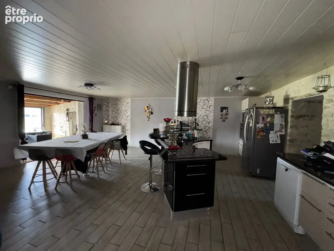 Maison 6 pièces 192 m² à vendre à Sainte-Hermine (85210) - photo 3
