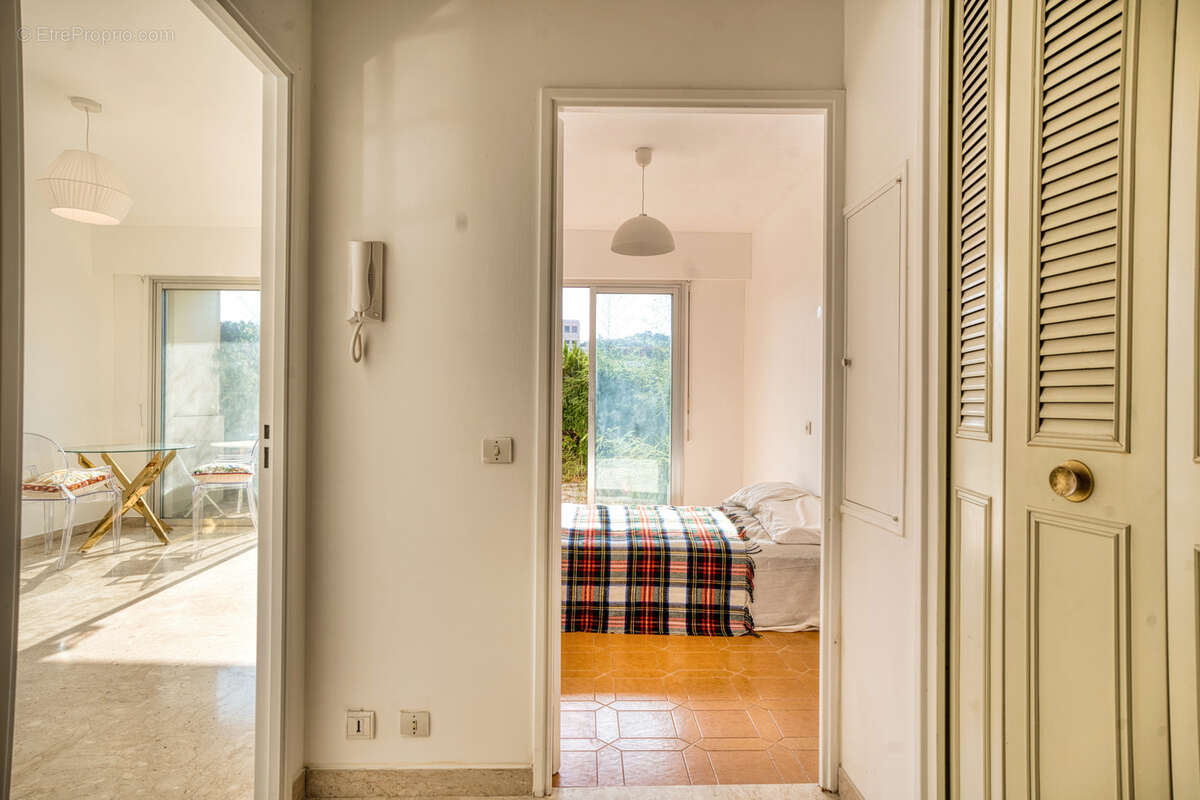 Nice Valrose - 2p jardin privatif + garage - photo 8