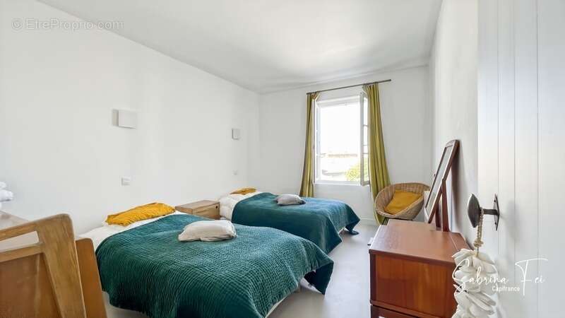 Maison à SAINT-CLEMENT-DES-BALEINES