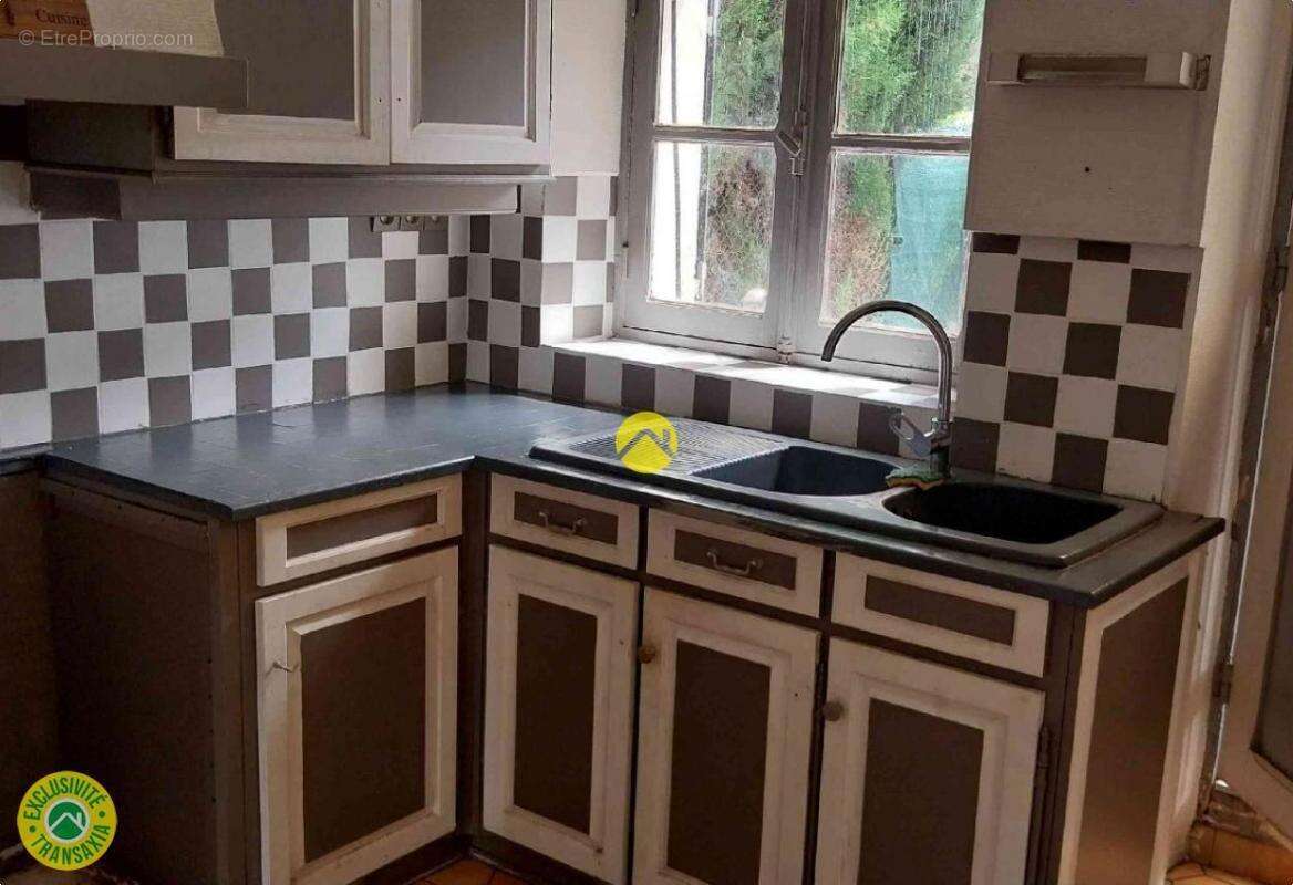 Maison à GROSSOUVRE