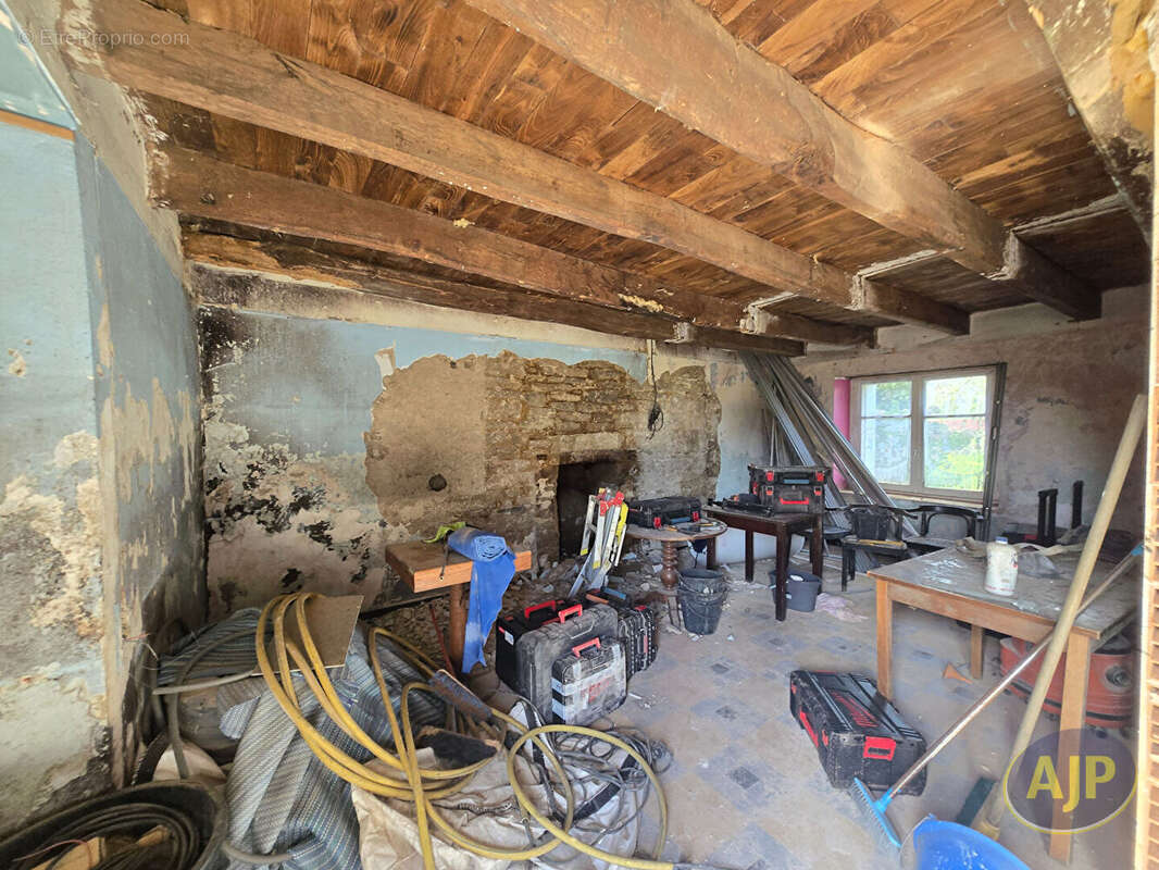 CRUGUEL Maison en pierre - photo 12