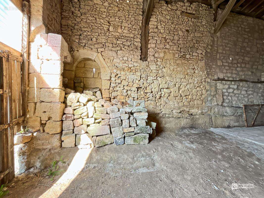 À vendre Grange à rénover avec permis accepté 101 m² - Val de Virvée - photo 11