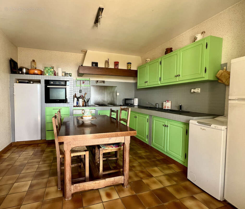 Maison à ROCHEMAURE