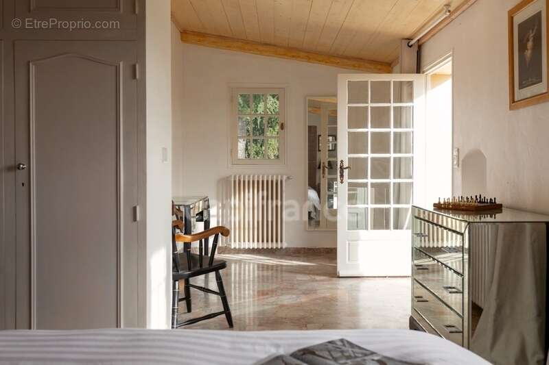 Propriete à vendre 6 pièces GOURDON (06), vue mer, jardin de 6000 m², garage - photo 17