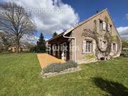 Maison à LA ROCHE-EN-BRENIL