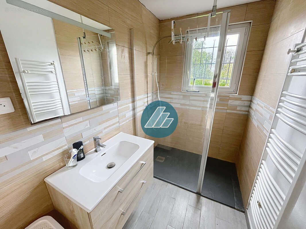 Maison à MOYENNEVILLE