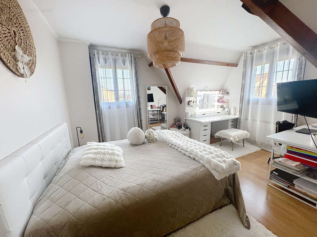 Maison à PARAY-VIEILLE-POSTE