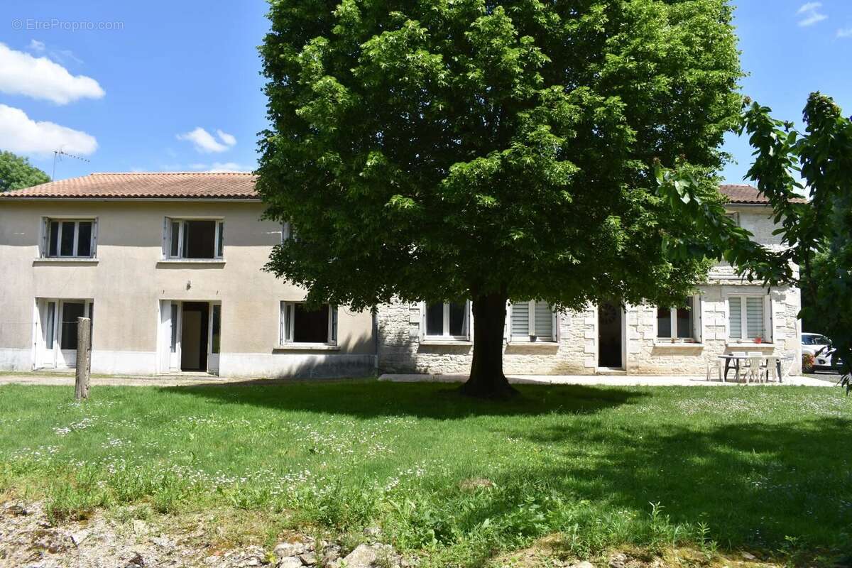 Maison à BEAUVOIR-SUR-NIORT