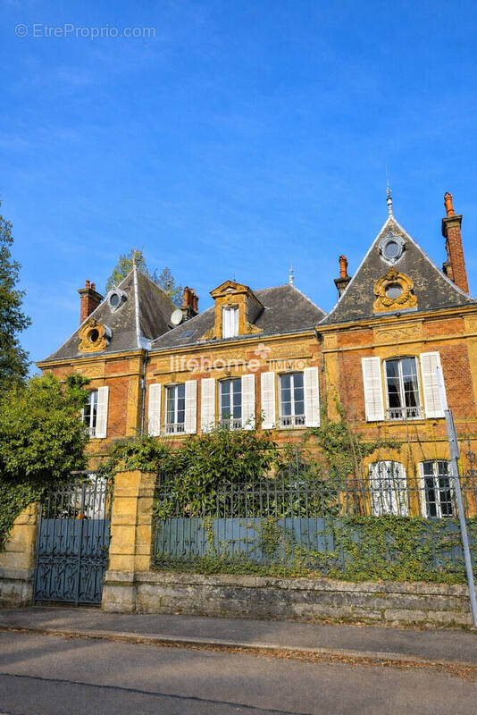 Maison à NOUZONVILLE