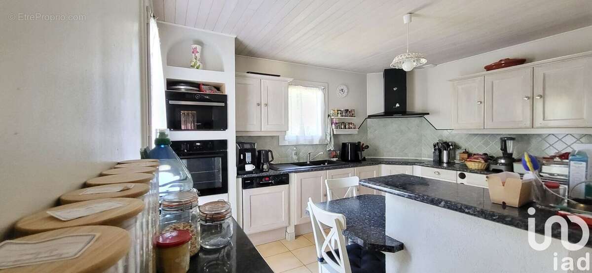 Photo 4 - Maison à SEILLONS-SOURCE-D&#039;ARGENS