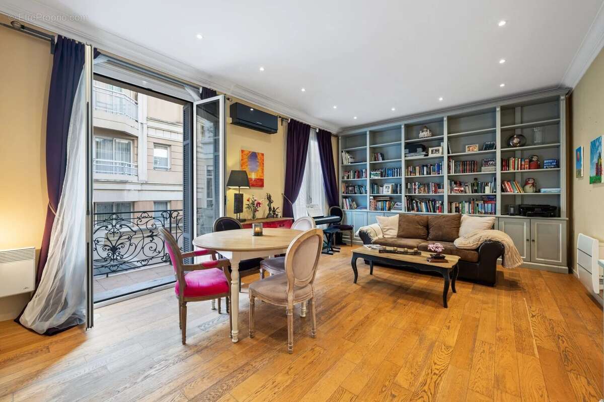 Appartement à BEAUSOLEIL