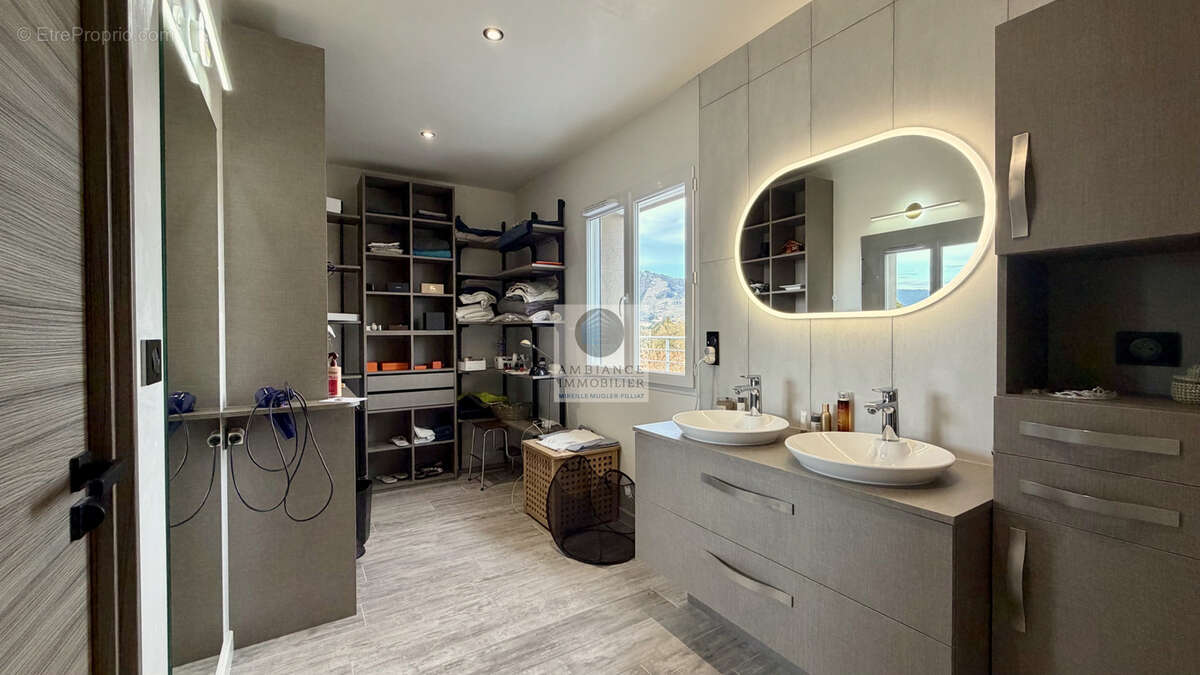 Appartement à TOURNON-SUR-RHONE