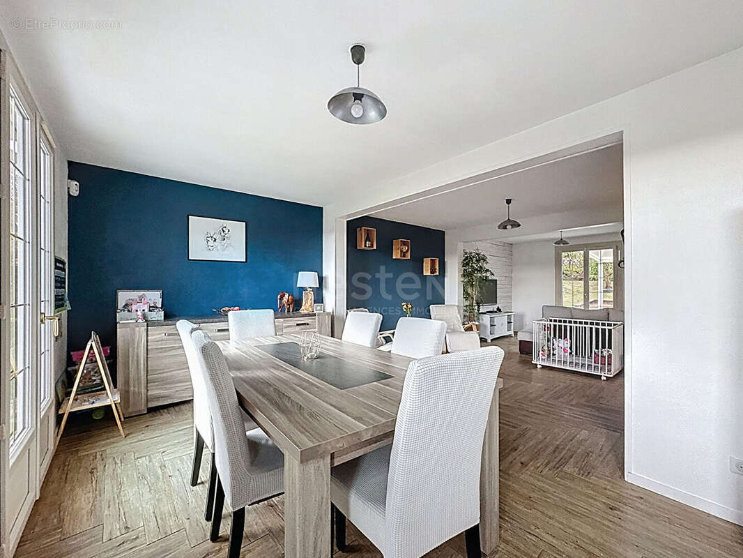 Maison à SAINT-LEU-D&#039;ESSERENT