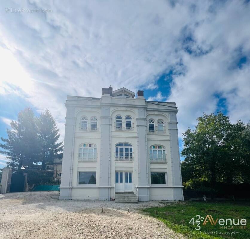 Appartement à LA FOUILLOUSE