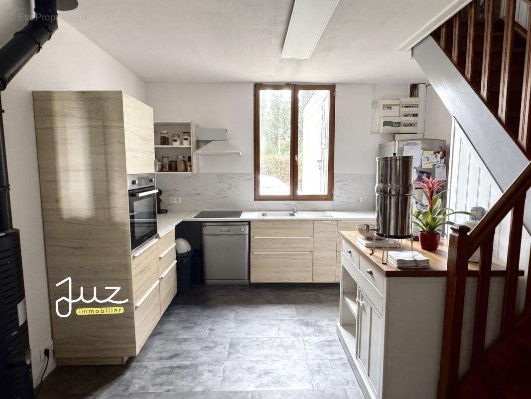Maison à SURY-LE-COMTAL