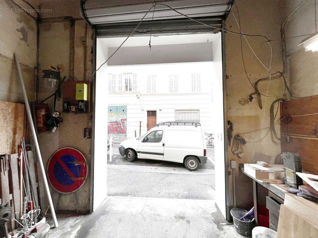 Commerce à MARSEILLE-1E