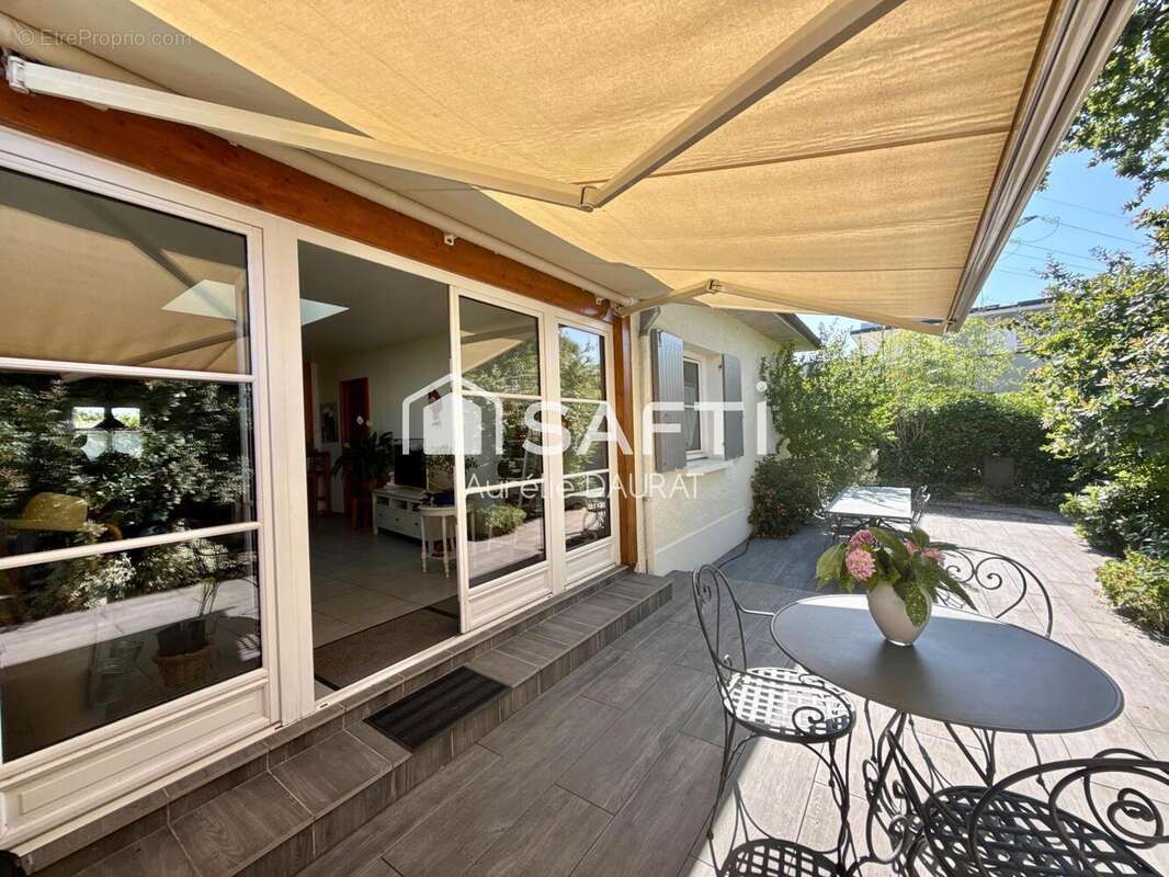 Photo 2 - Maison à AMBARES-ET-LAGRAVE