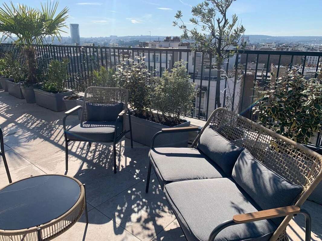 Appartement à PARIS-16E