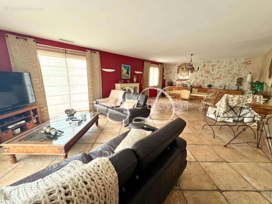 Maison à SAINT-JEAN-LASSEILLE