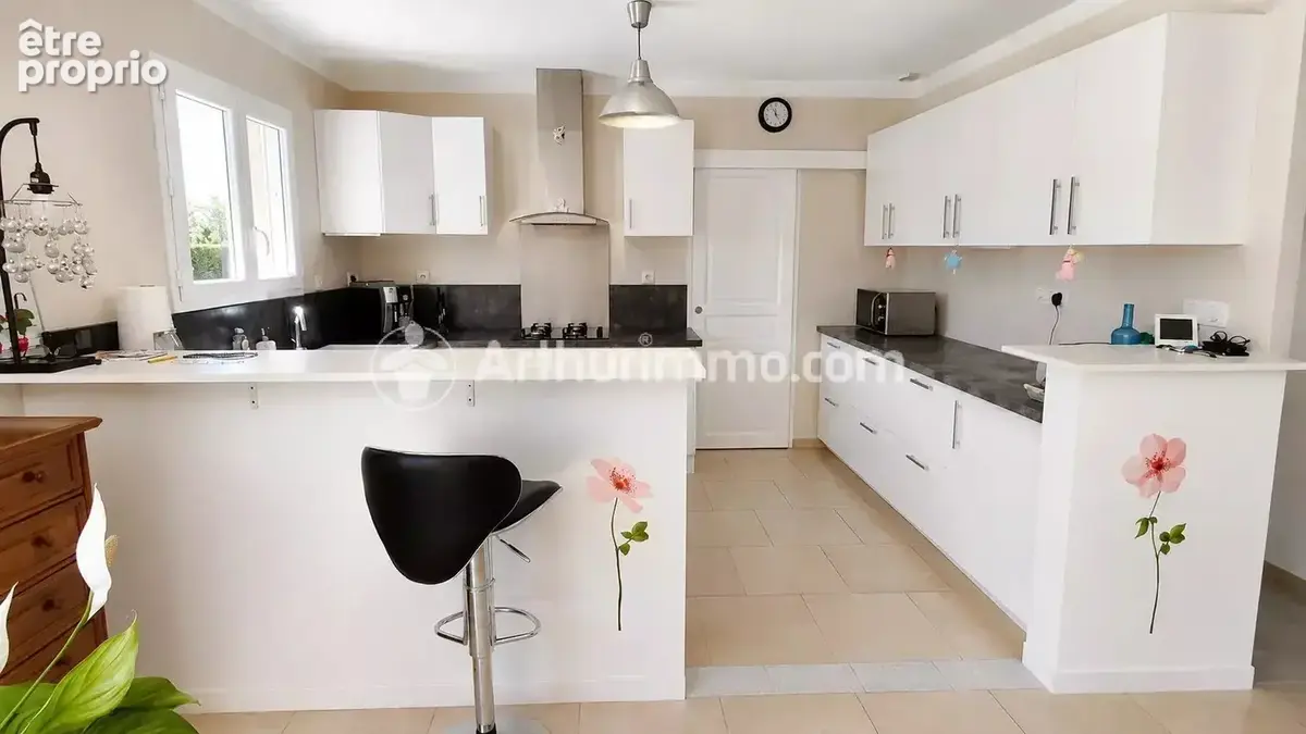 Plain-pied avec piscine - 4 ch 125 m² - photo 9