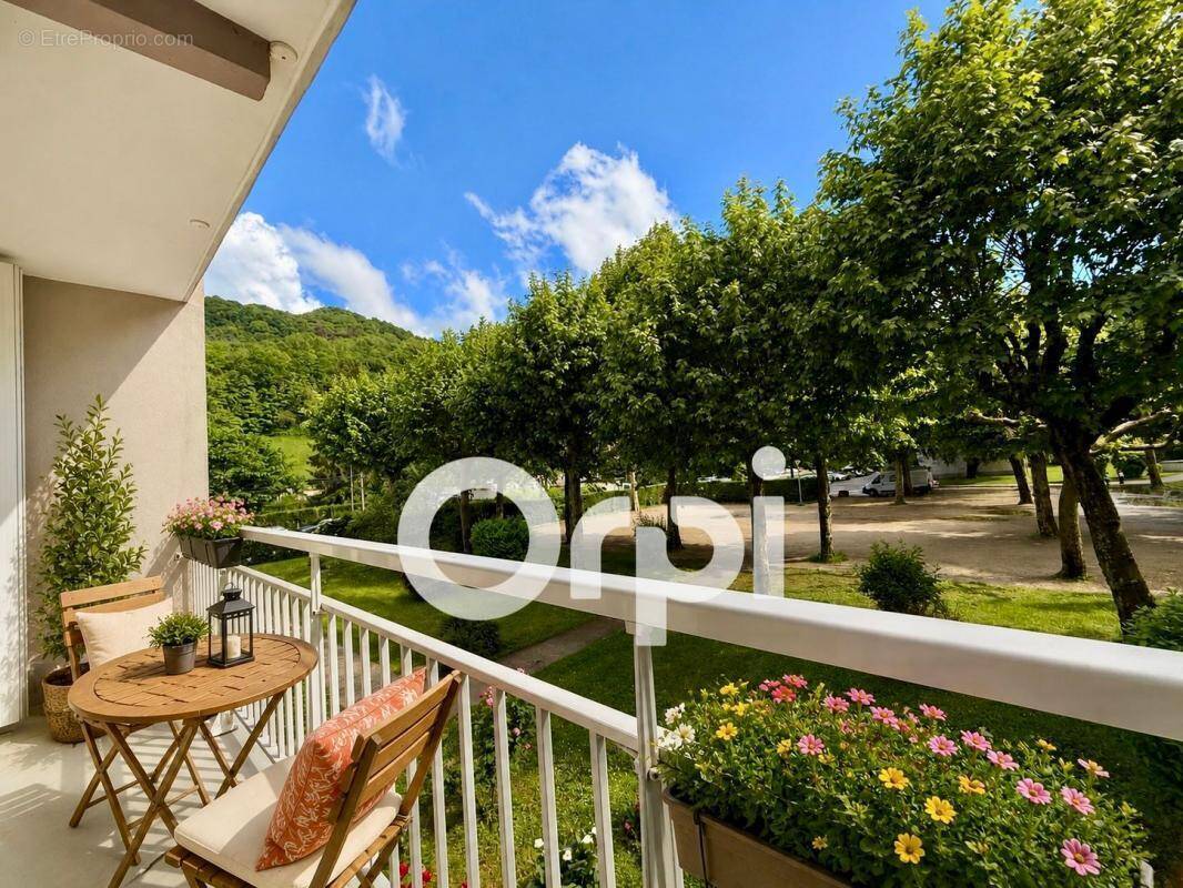 Appartement à SAINT-MARTIN-D'HERES