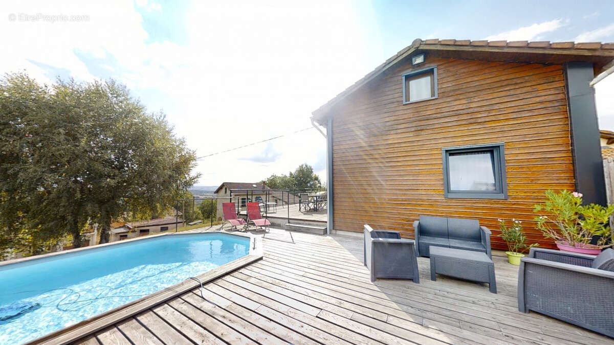 Maison à AUGEROLLES