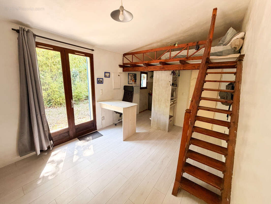 Joli studio avec jardin - photo 3