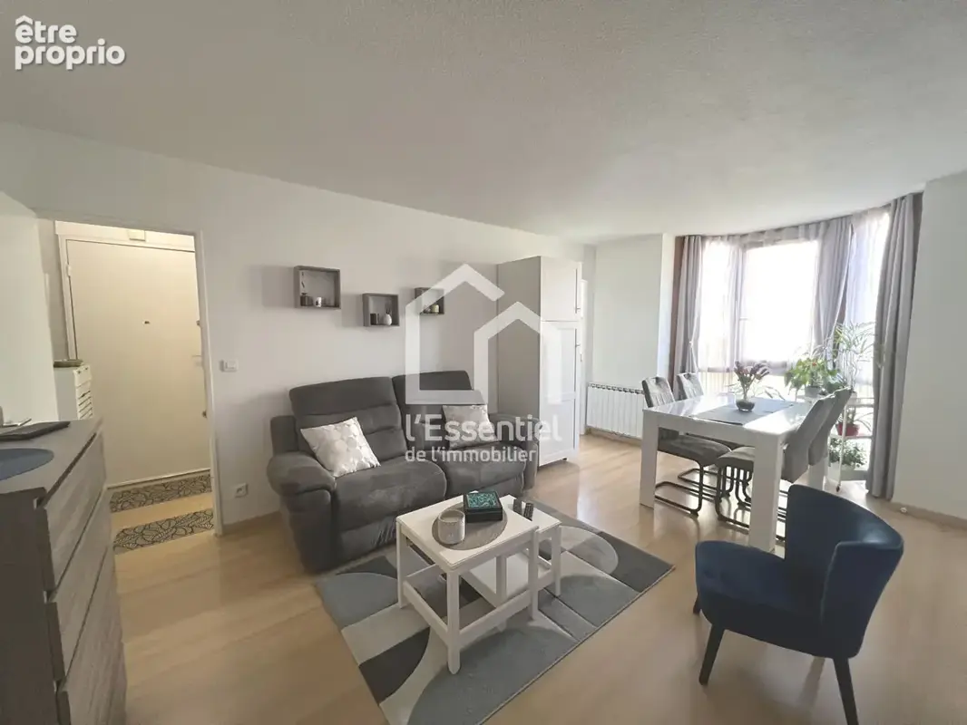 Photo Appartement à Verneuil-Sur-Seine au prix de 189 000€