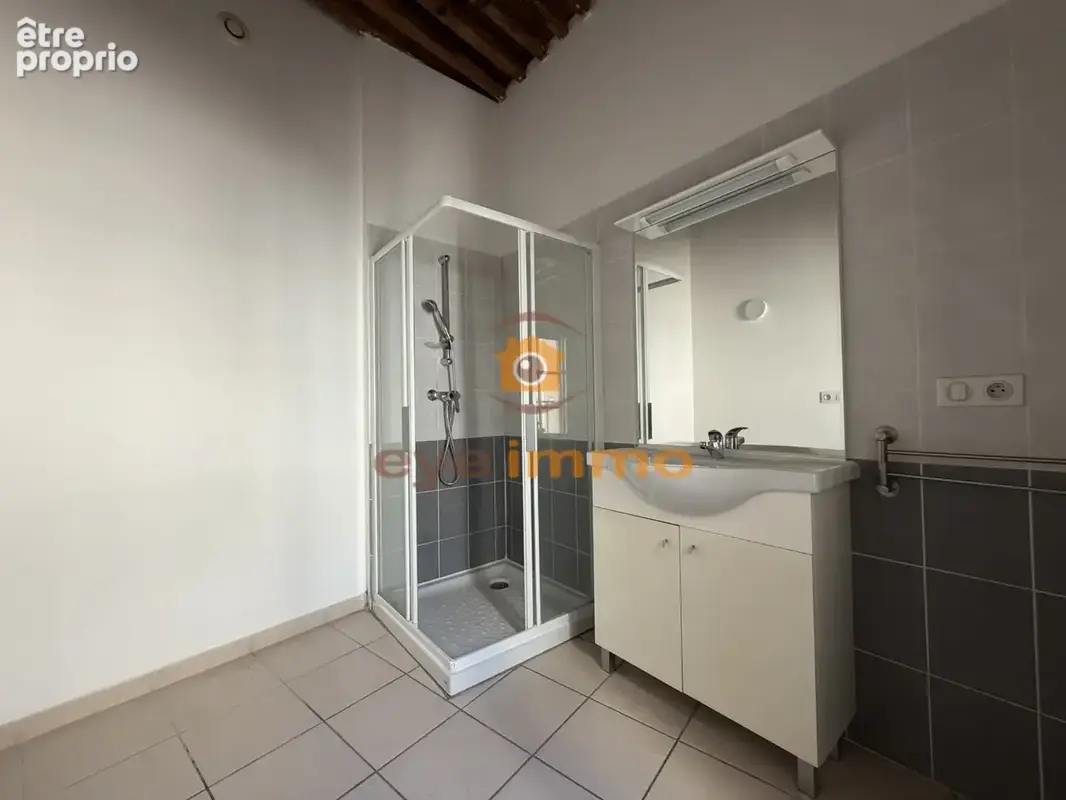 Appartement 2 pièces  Centre historique de Pézenas - photo 5