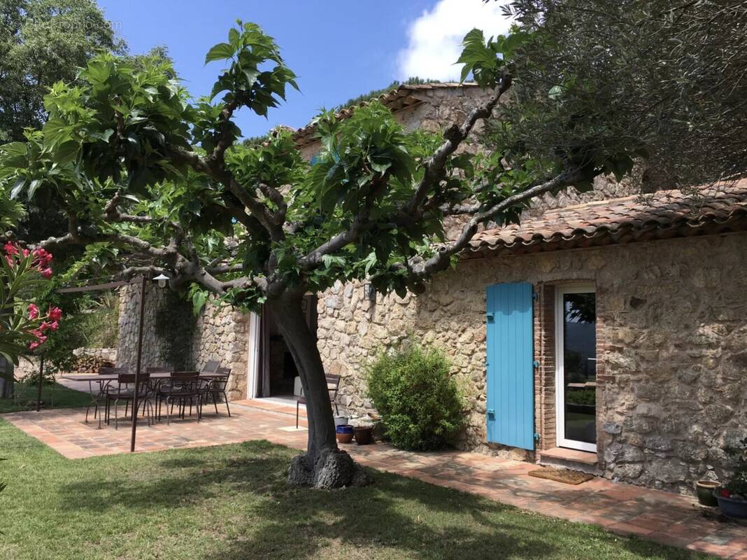 Maison à PLAN-DE-LA-TOUR