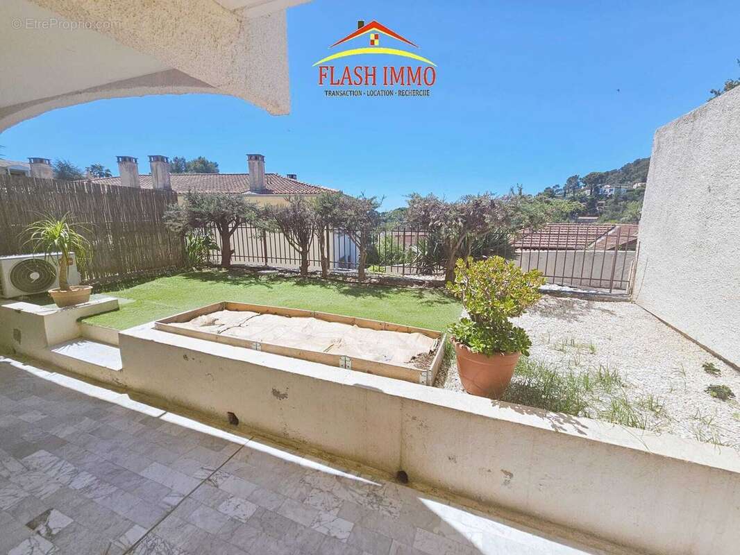Appartement à MOUGINS