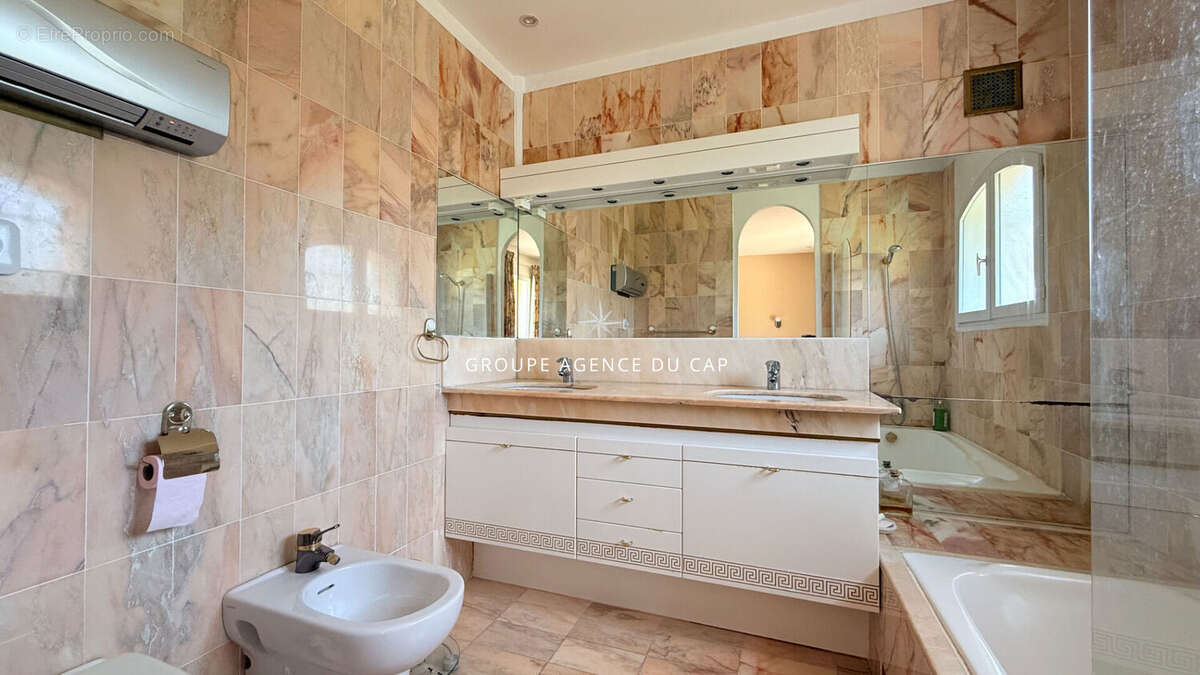 Maison à SAINT-RAPHAEL