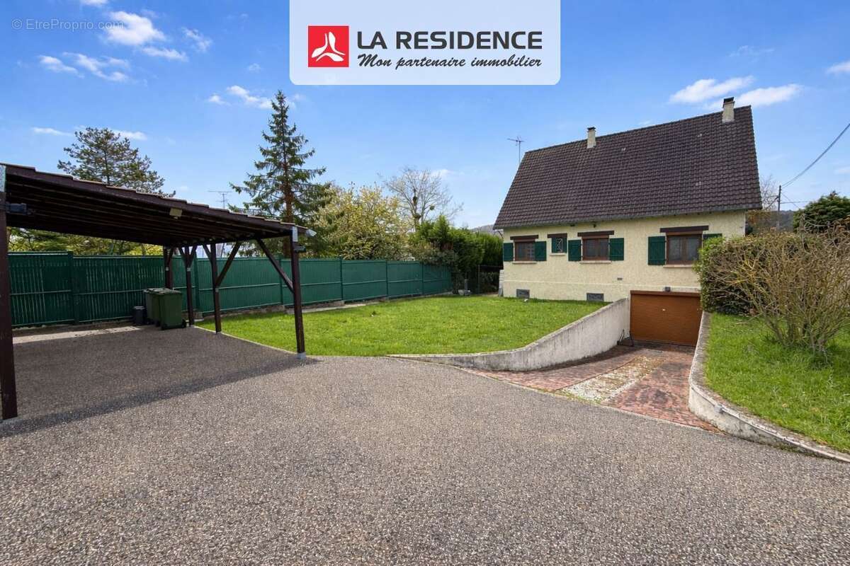 Maison à BENNECOURT