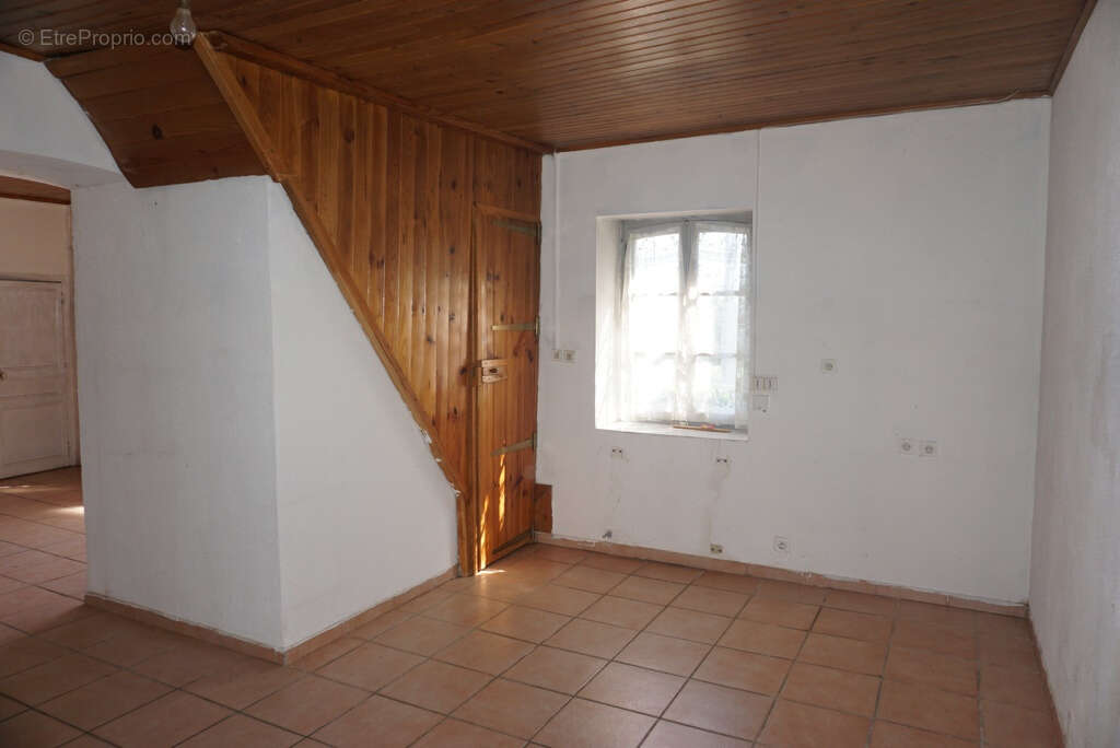 Maison à NEUILLY-EN-DONJON
