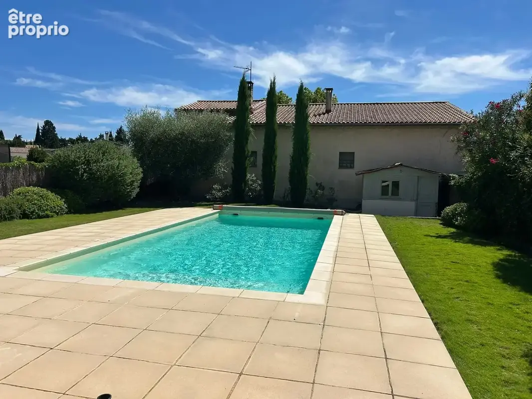 Maison proche du centre du village à Fontvieille - photo 3