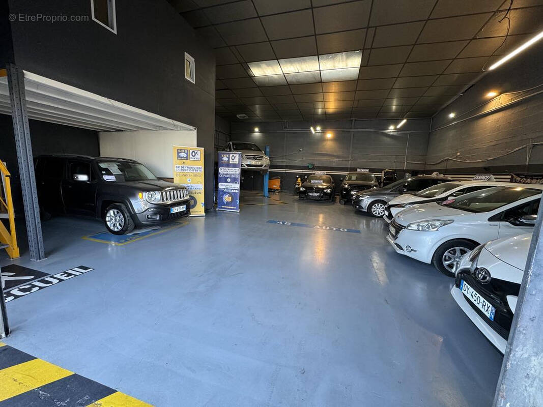 Commerce à VENISSIEUX