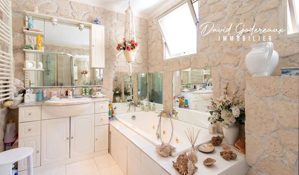 Maison à SAINT-RAPHAEL