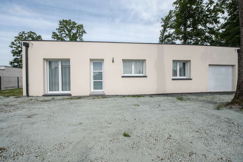 Maison à NOZAY