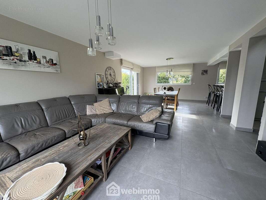 Maison à ISNEAUVILLE