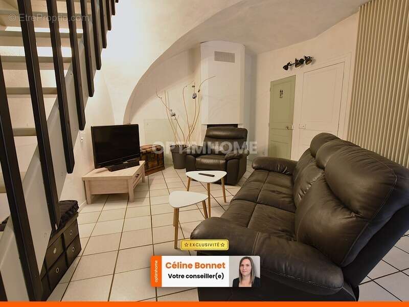 Maison à VIC-LE-COMTE