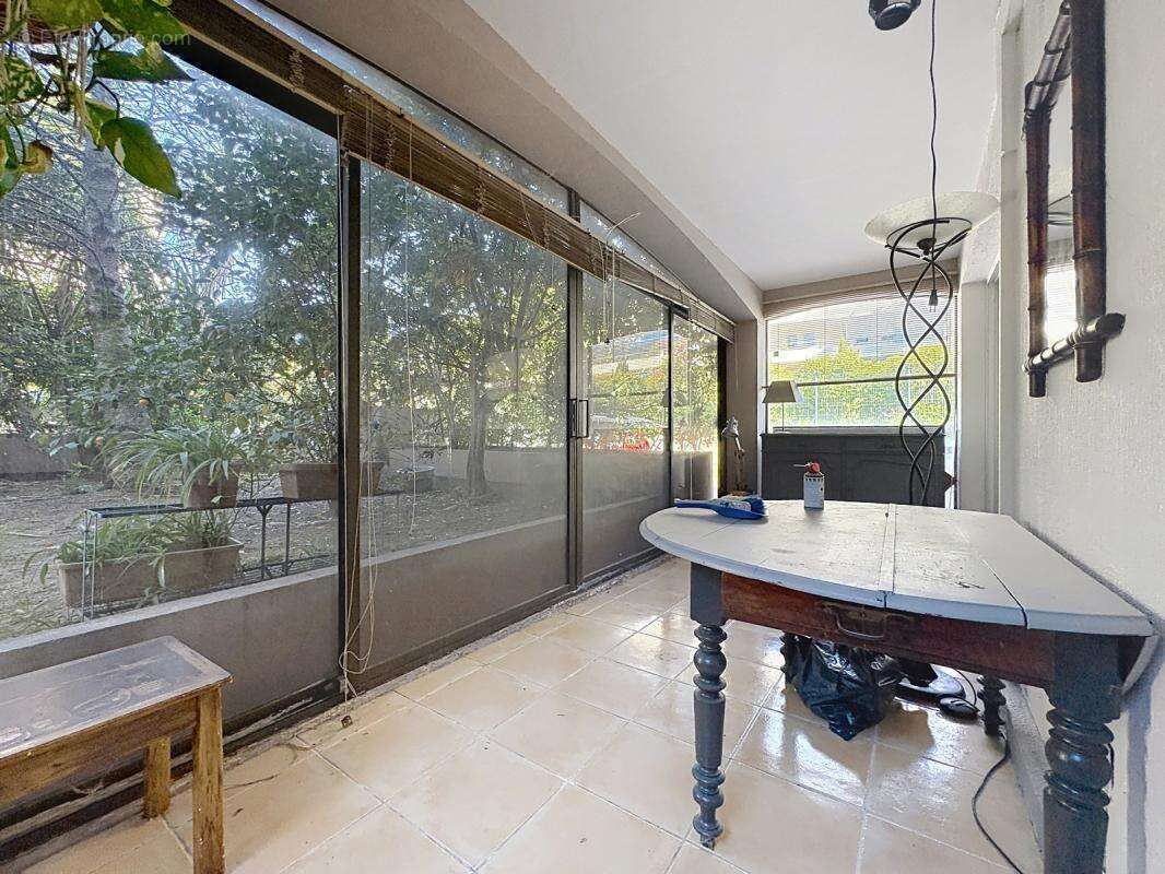 Appartement à MARSEILLE-12E