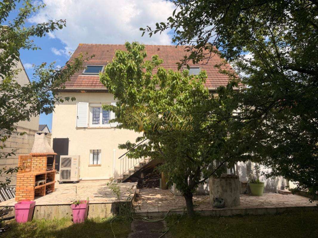 Maison à PONTAULT-COMBAULT