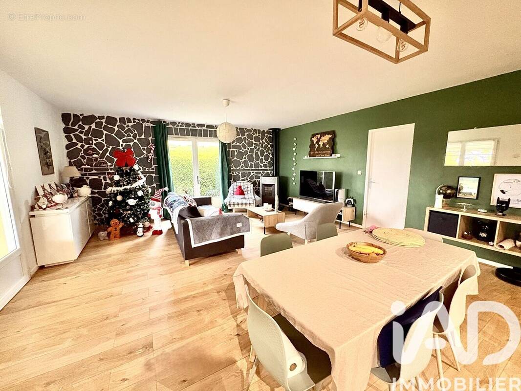 Photo 1 - Maison à PUCEUL