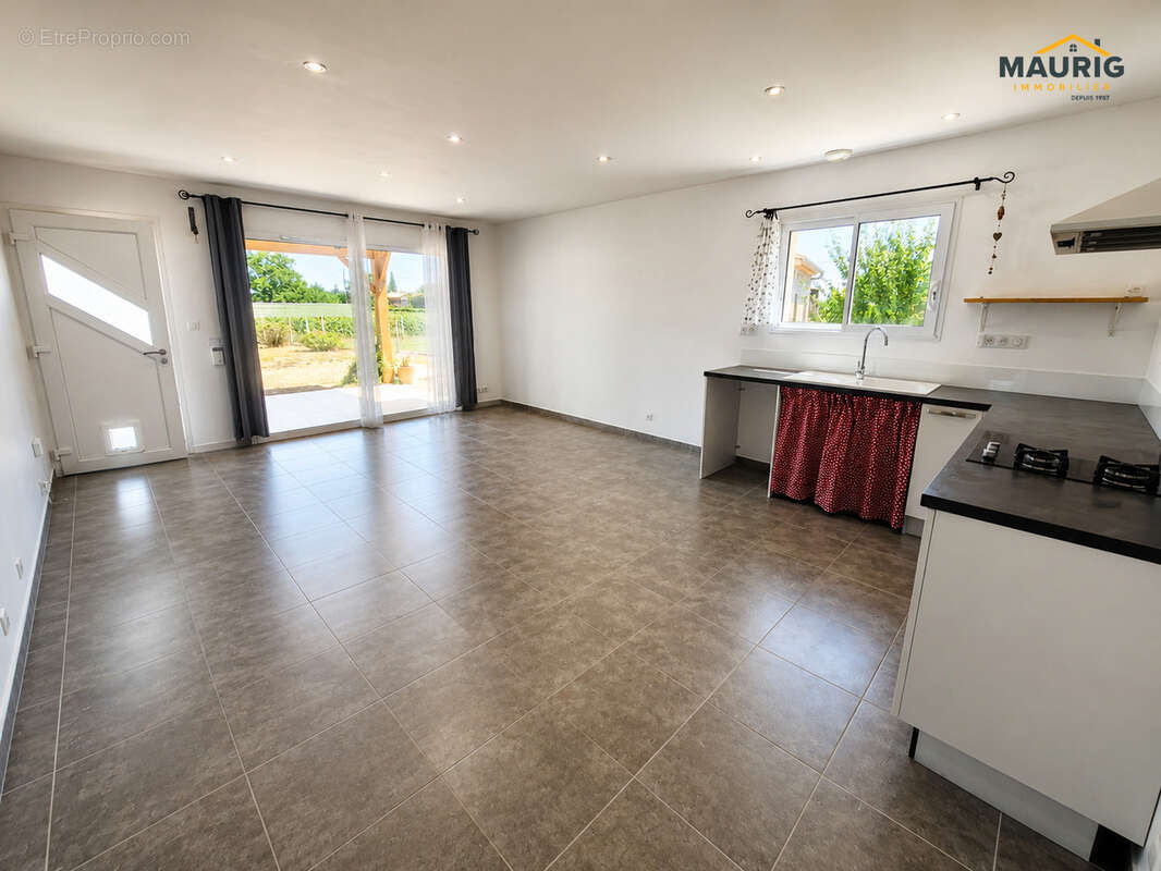 Maison récente de plain-pied   102 m2   nomre PMR - photo 3