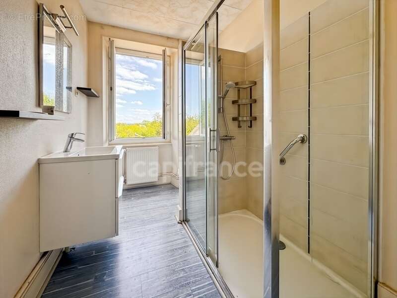 Maison à AUNAY-EN-BAZOIS